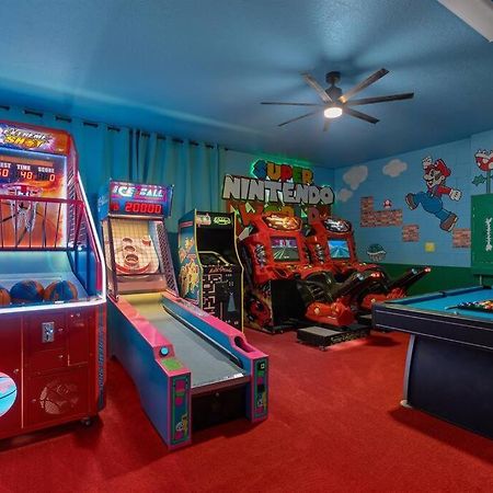 Family Fun Retreat Themed Rooms Free Arcade Pool Davenport Exterior photo